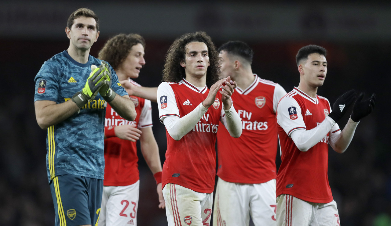 2026年世界杯抽签出炉：姆巴佩小组赛遇哈兰德，梅西与C罗或对决八强赛（2026世界杯分组揭晓：姆巴佩对上哈兰德，梅西C罗有望八强相逢）