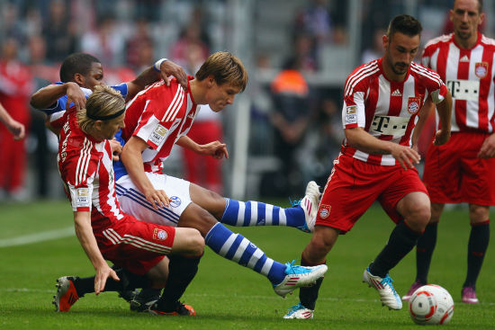 中国女足出战英格兰女足名单：王霜、吴海燕领衔，张琳艳在列（对阵英格兰女足，中国女足大名单公布：王霜、吴海燕领衔，张琳艳入选）