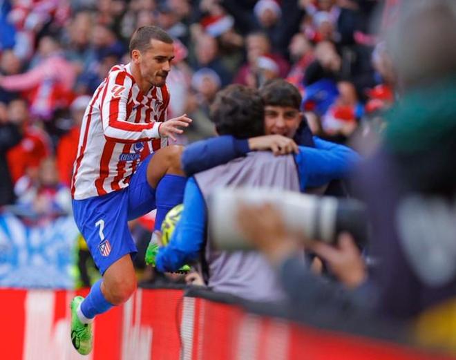 德国U21主帅：比朔夫将佩戴队长袖标；未来两场卡尔都出场（德国U21主帅确认：比朔夫将佩戴队长袖标，卡尔接下来两场均会出场）