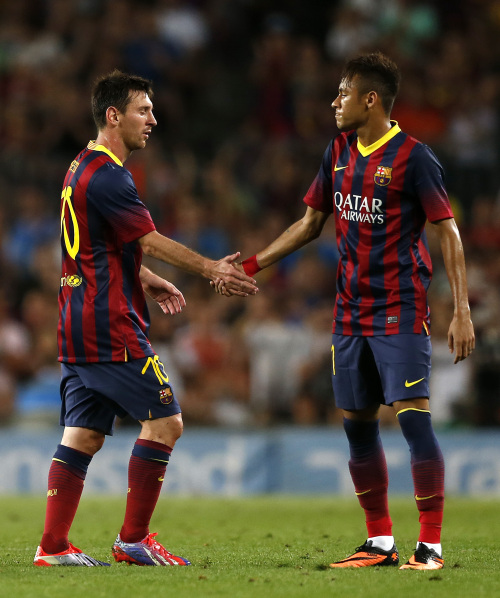 对阵阿拉维斯双响，奥尔莫时隔超过一年再次梅开二度（时隔一年多，奥尔莫对阵阿拉维斯再度独中两元）