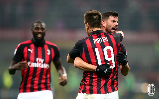 这队传球流畅得像跳舞（这队传球如舞步般丝滑）