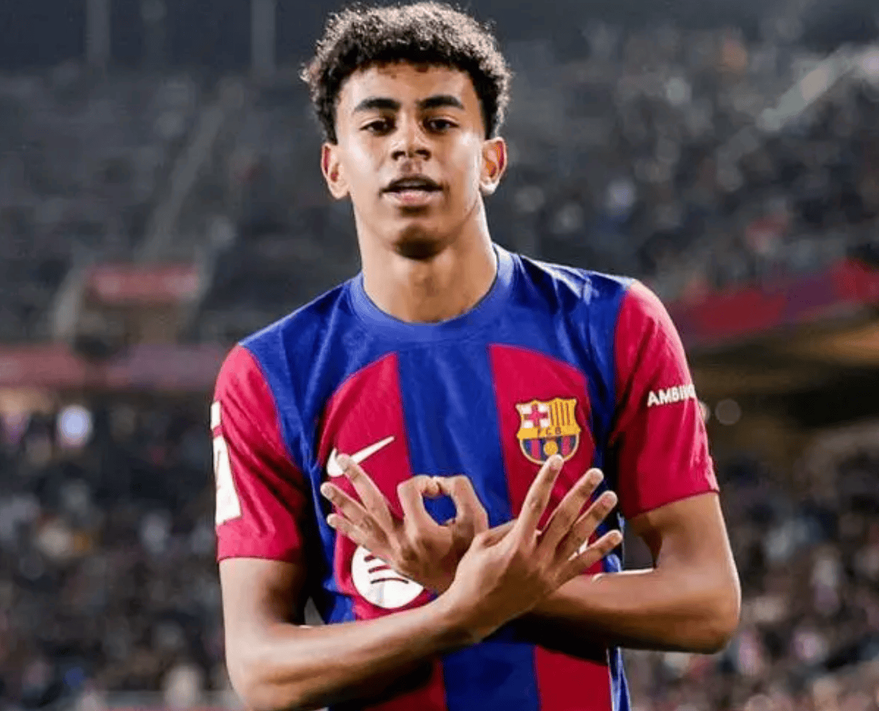 利物浦萨拉赫末段进球险胜热刺（萨拉赫终场前破门助利物浦险胜热刺）