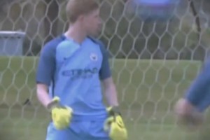 对阵尼斯首开记录，奥巴梅扬解锁职业生涯400球里程碑（奥巴梅扬对尼斯先拔头筹，生涯400球里程碑达成）