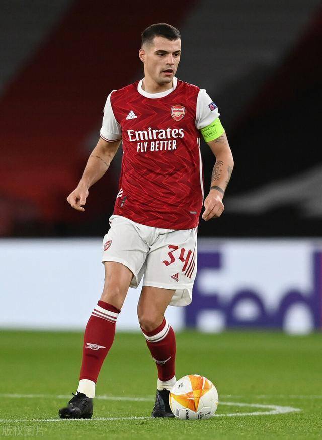 马德兴：足协上报3位外教候选；高层认为可借鉴男篮考虑土帅（马德兴：足协递交三名外籍主帅人选，高层拟借鉴男篮经验考虑本土教练）