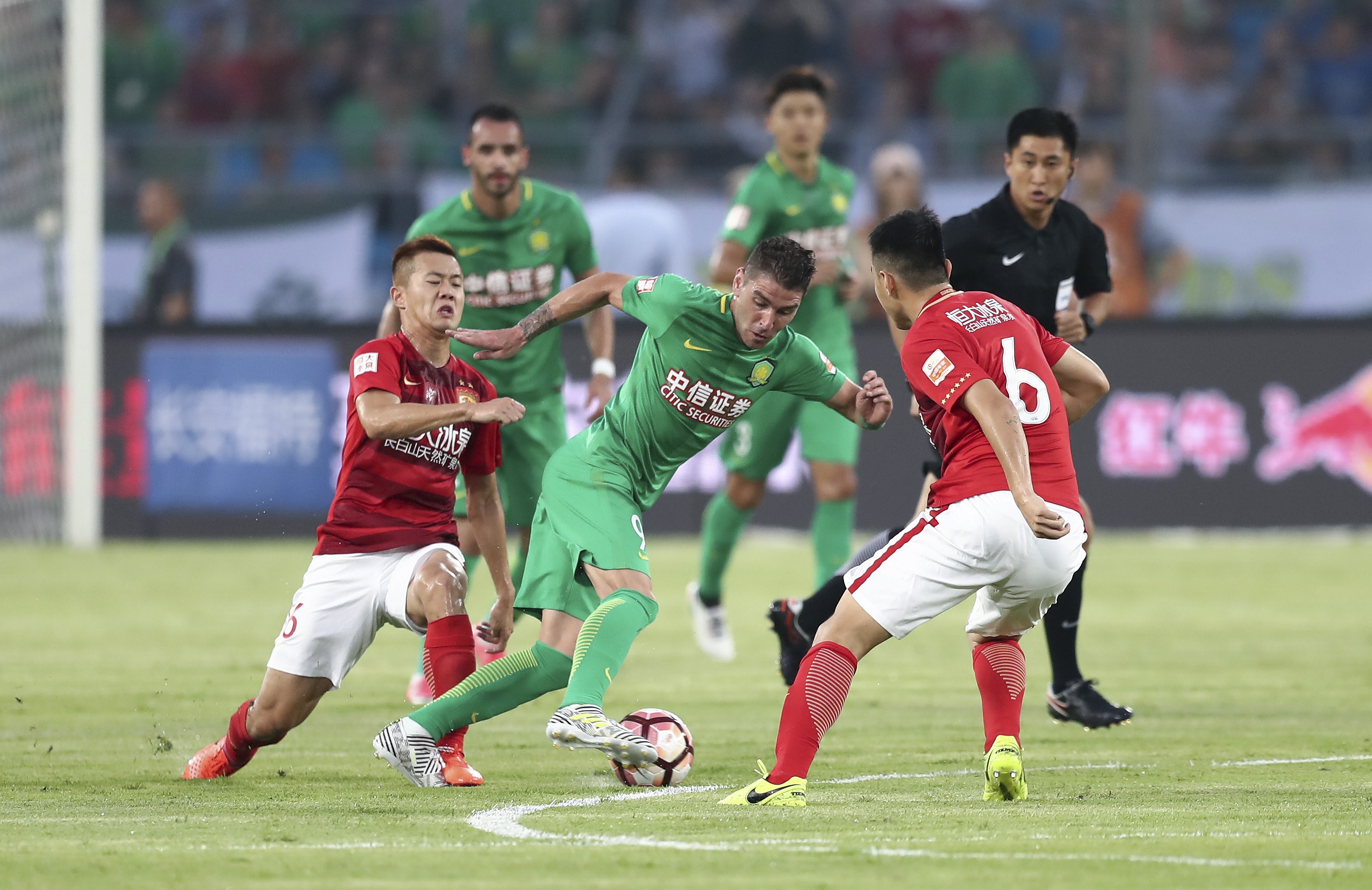 意媒：国米正在关注法兰克福的二号门将考阿-桑托斯（意媒：国米有意引进法兰克福替补门将考阿-桑托斯）